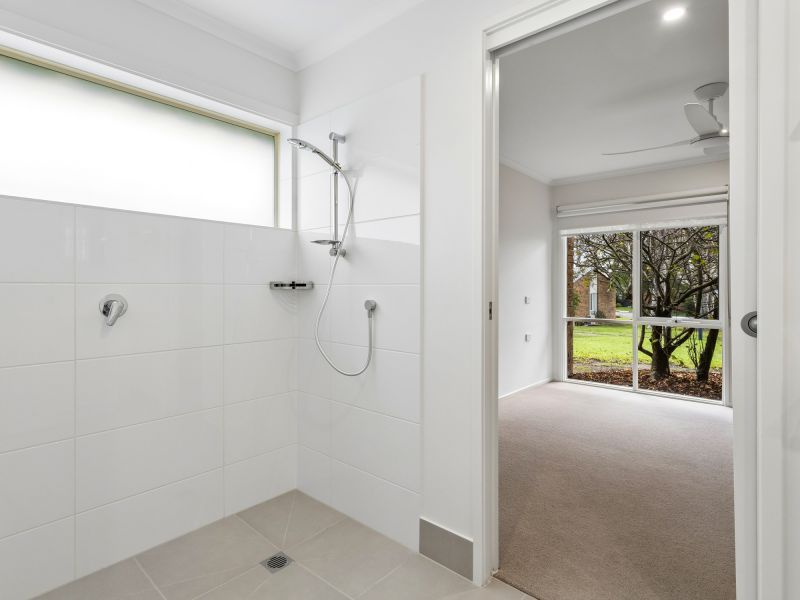 Beautifully Refurbished Villa Living