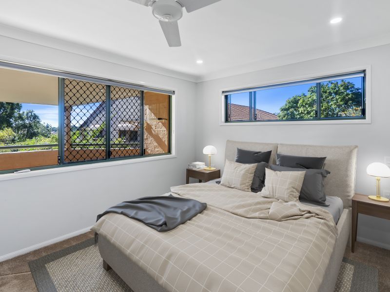 Ground-level two-bedroom two-bathroom villa with lovely outlook