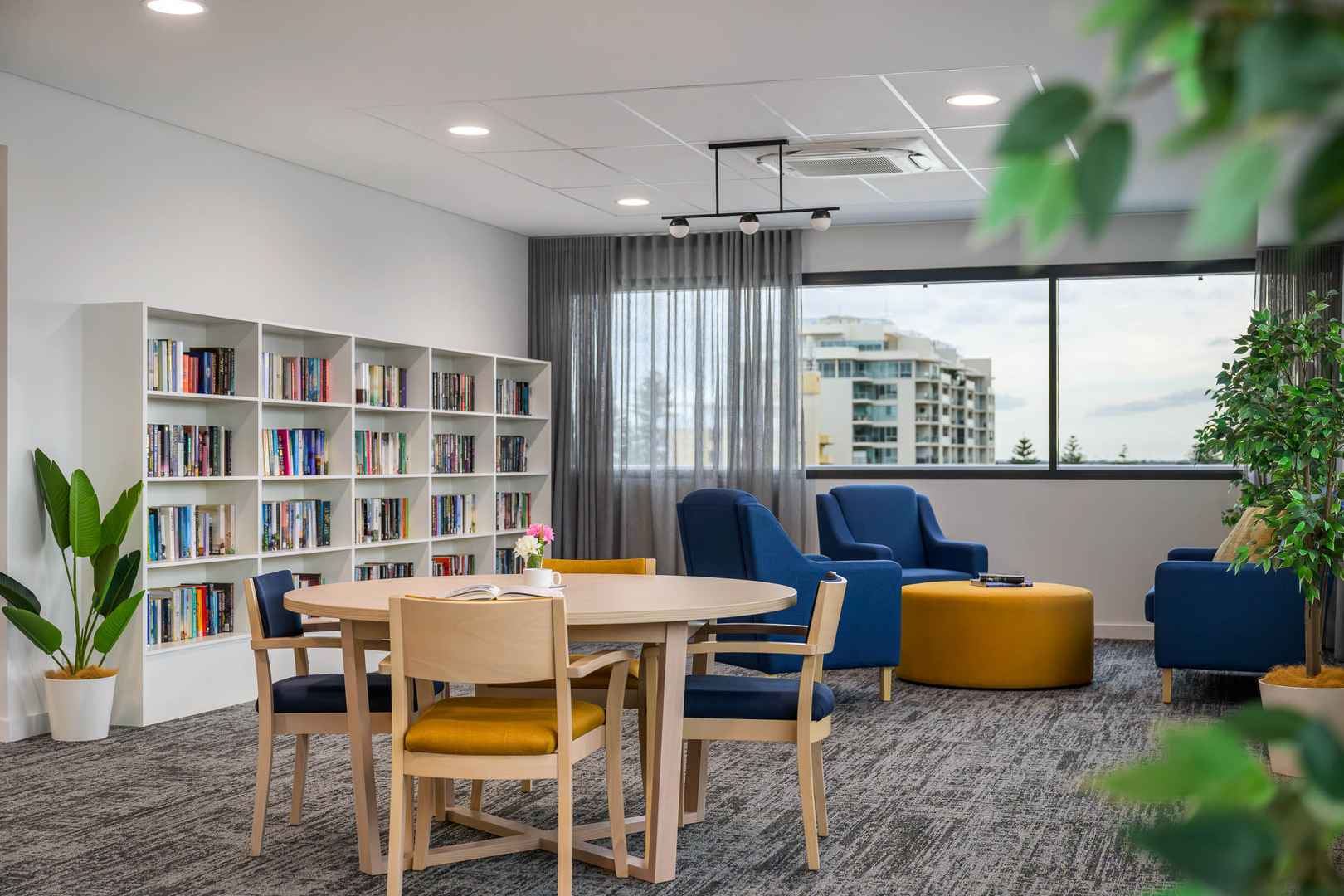 Level 3 Apartment with Spectacular Adelaide Hills Views