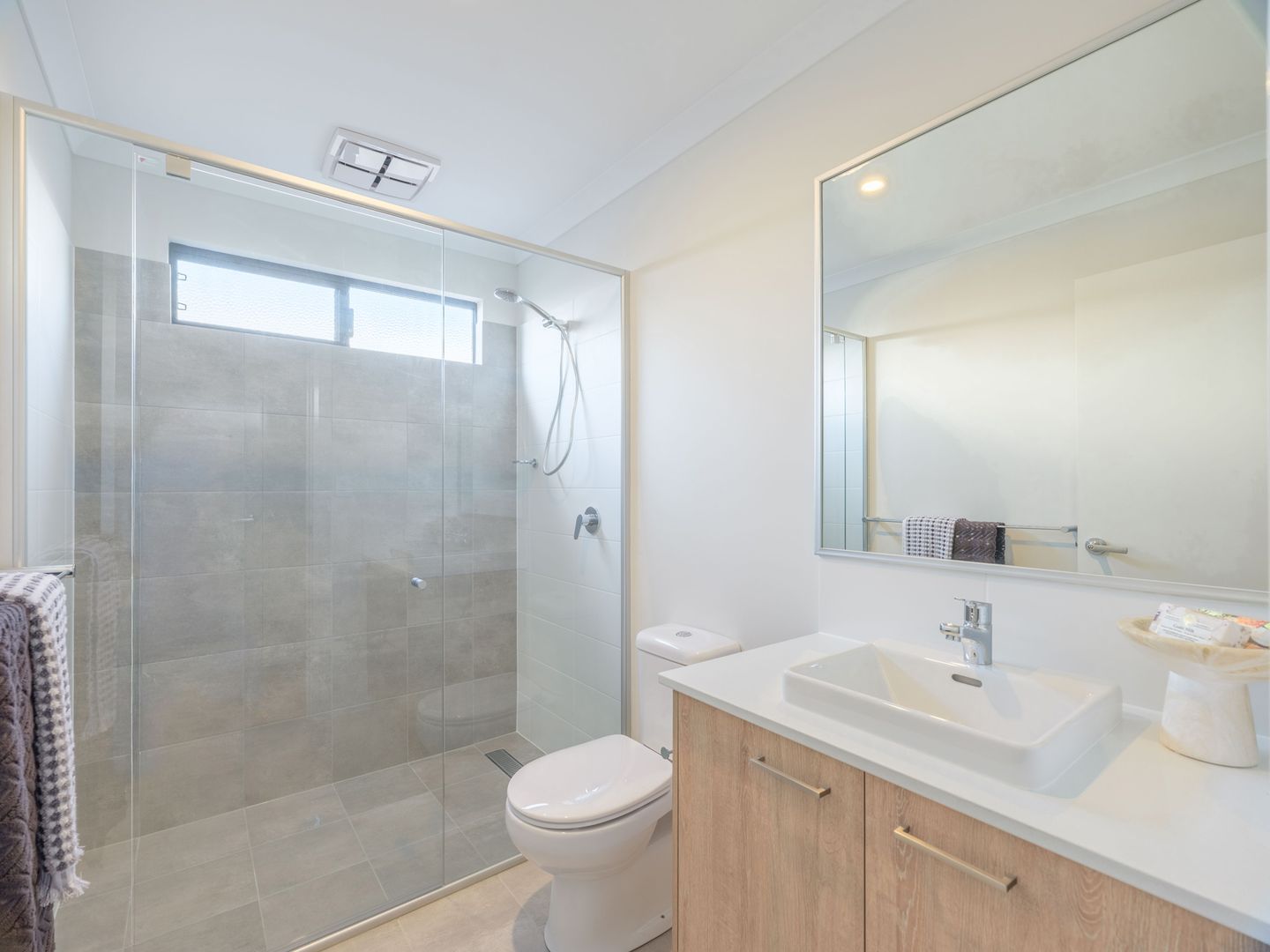 A light-filled Modern 2-bedroom | New Build