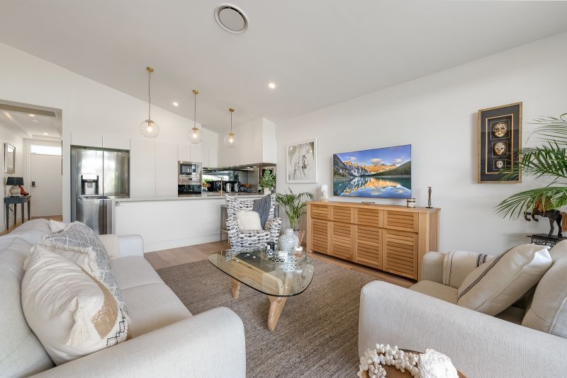 Luxurious Lifestyle Awaits - Immaculate Home in Prime Location!