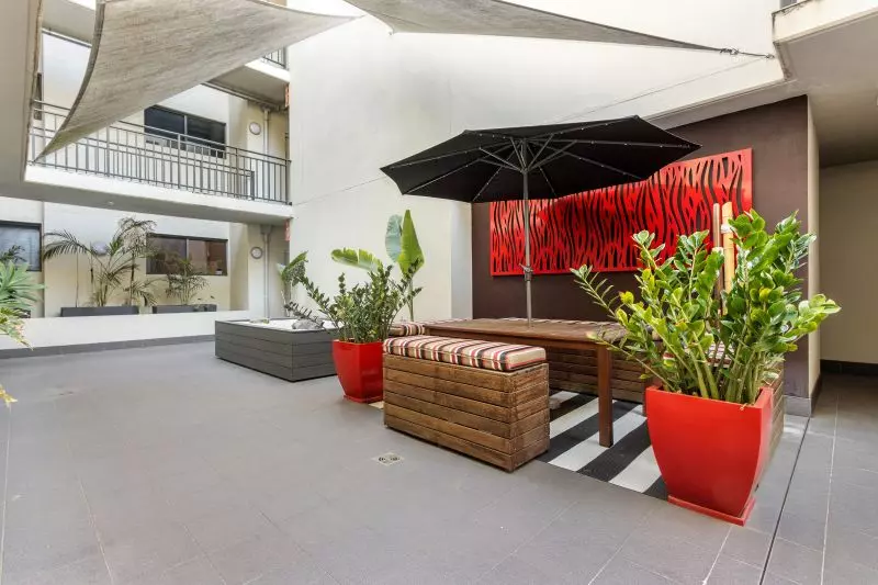 Light & Bright Living, Refurbished... See it to Believe it!!