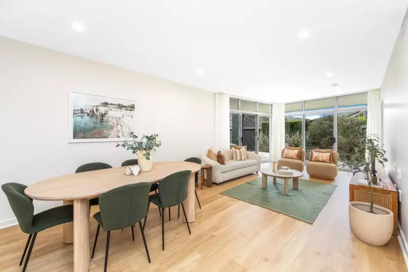 Refurbished Two Bedroom, Ground Floor Apartment with Large Balcony.