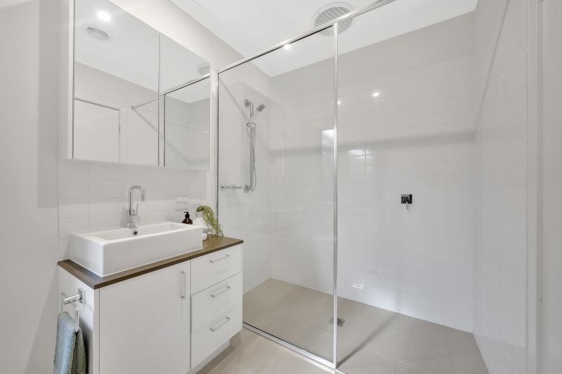 81/5 Harmony Chase, Clyde North