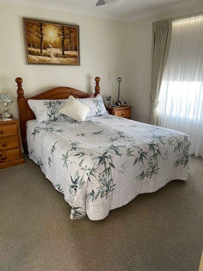 Quiet Court Location, just move in!