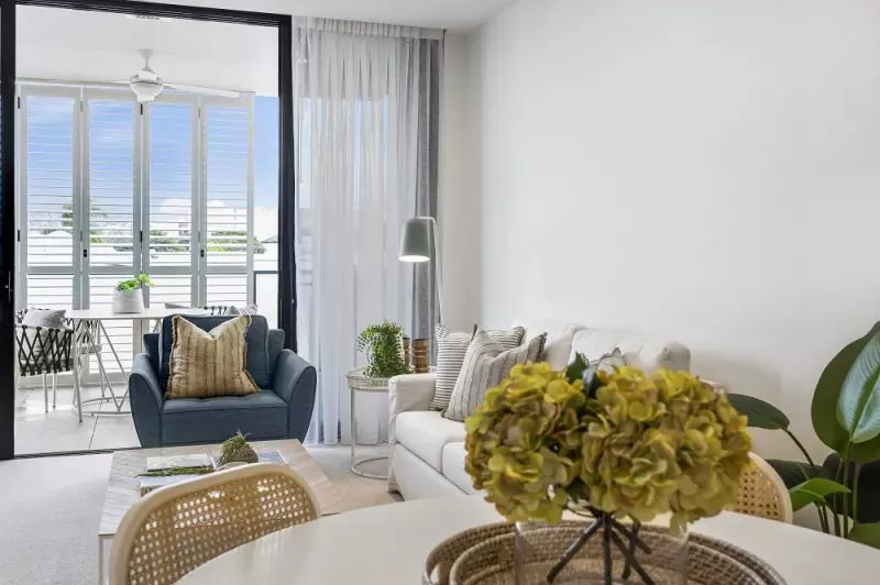 Sun-drenched north-facing apartment with spacious living