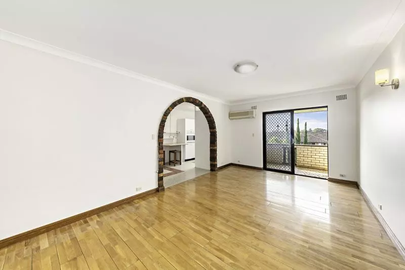 Under Contract  LOCATION, SIZE, ASPECT & FULL BRICK