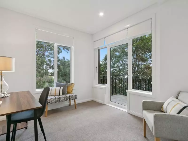 Refurbished Apartment with Leafy Balcony Retreat