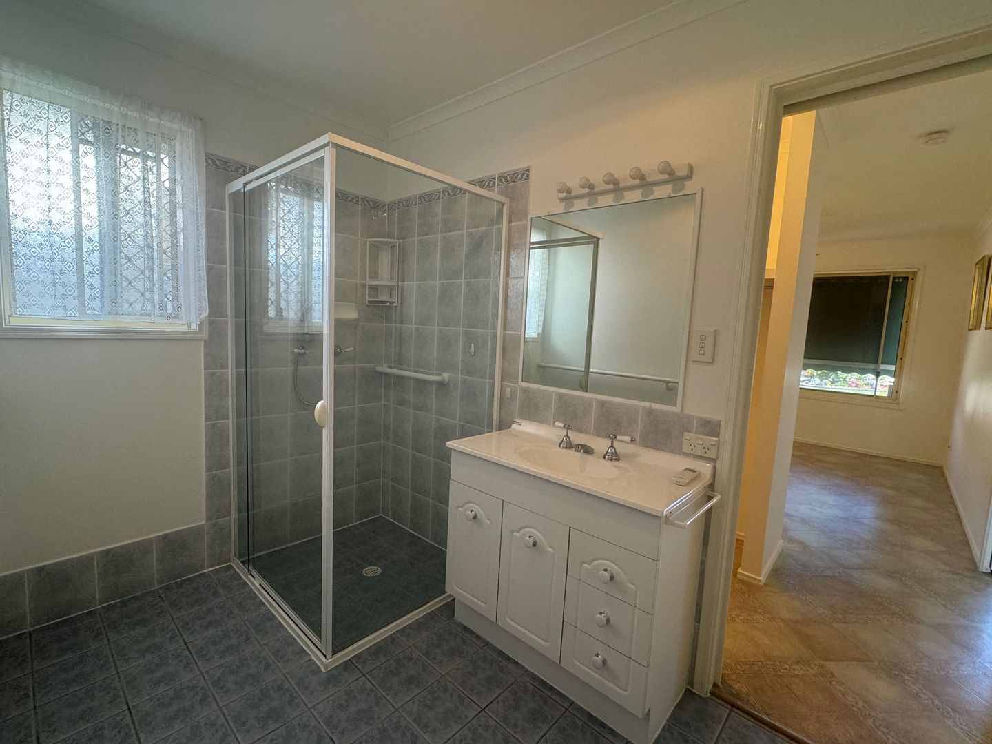 Ready to Move In Straight Away - Plenty of space