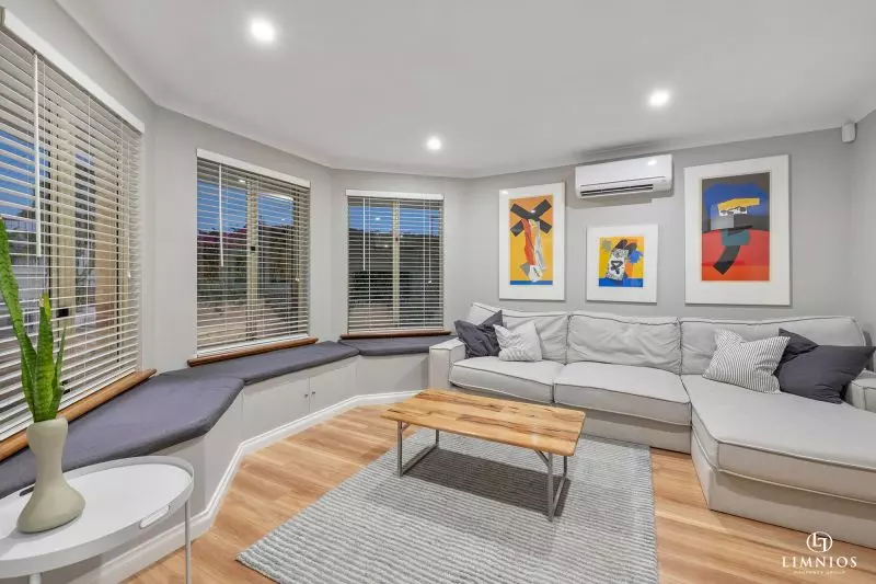 Standalone street front villa