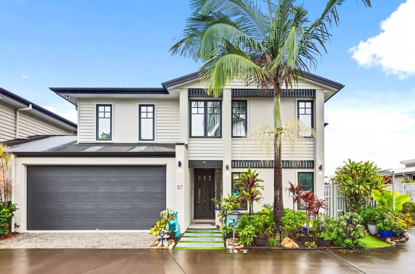 Palm Lake Caloundra Cay  Over 50's Luxury Lifestyle Resort (Home 37)