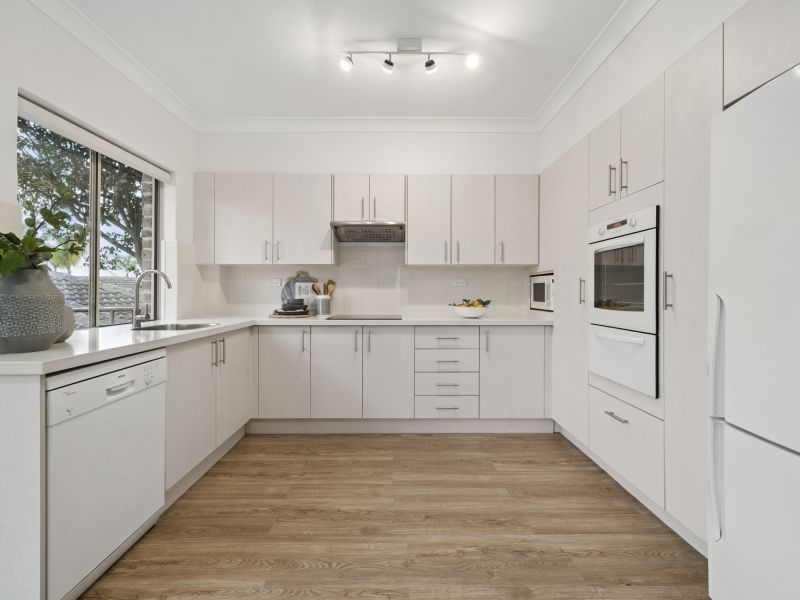 Spacious ground floor villa with garden outlook