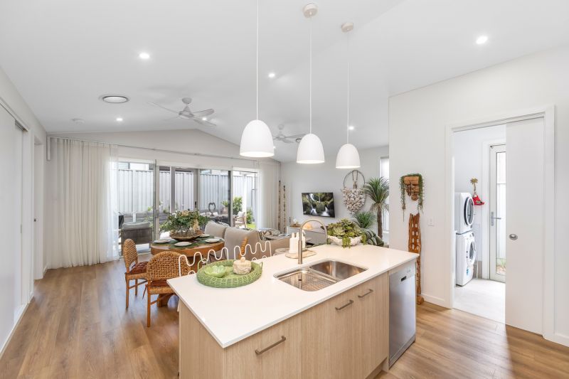 Quiet, Contemporary Living with Privacy and Space