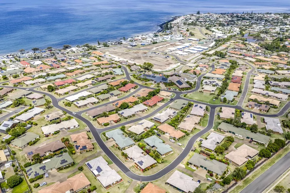 Enjoy the good life, at Carlyle Gardens 