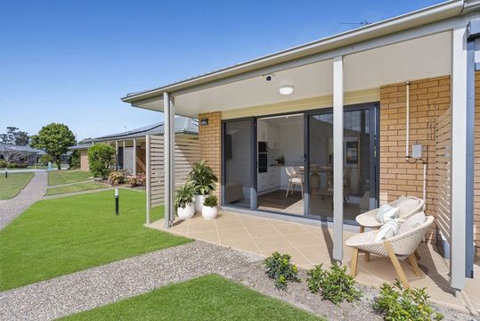 113/11 Araucaria Way, Pine Lake Village