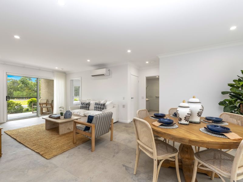 Sophisticated living by Shortland Waters golf course