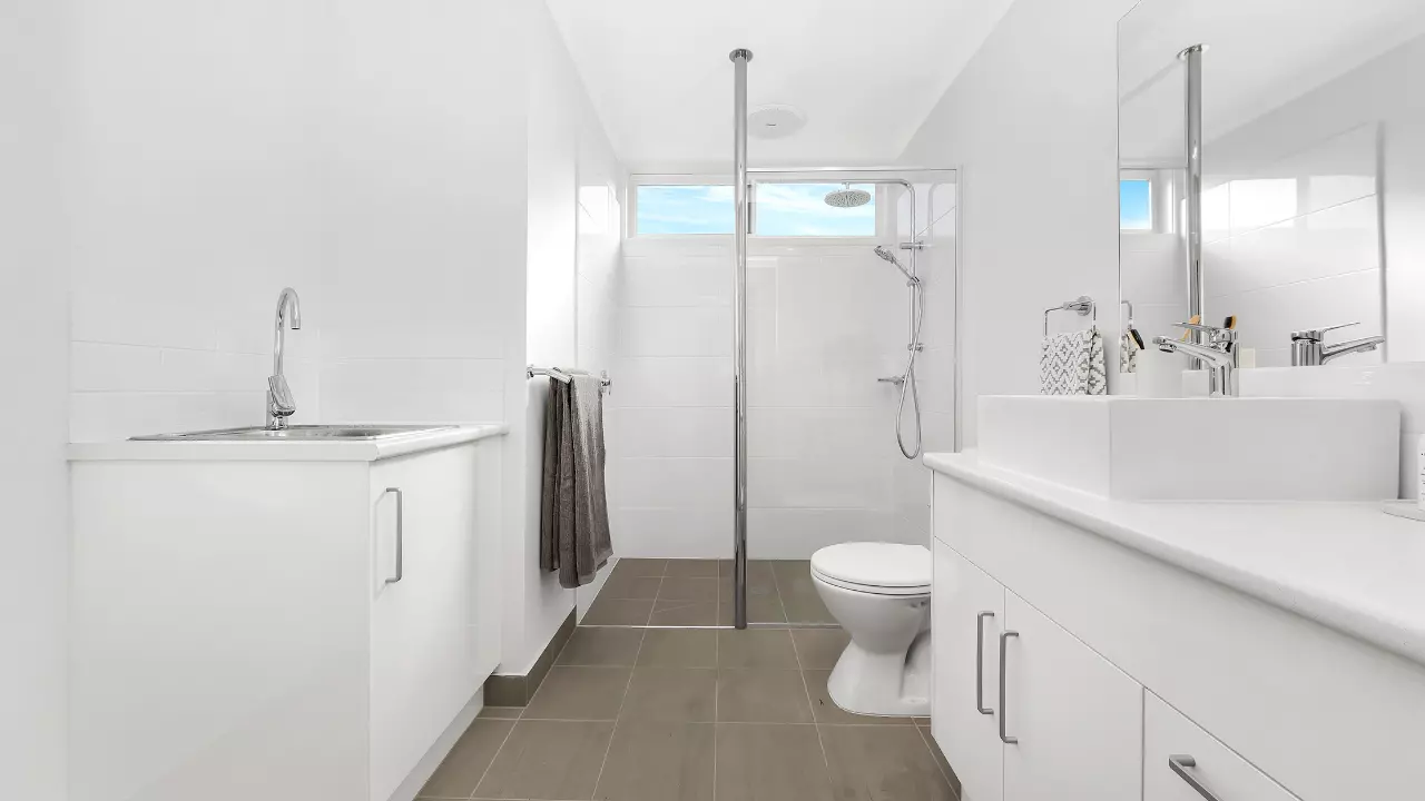 145/ 130 McLeod Road, Patterson Lakes