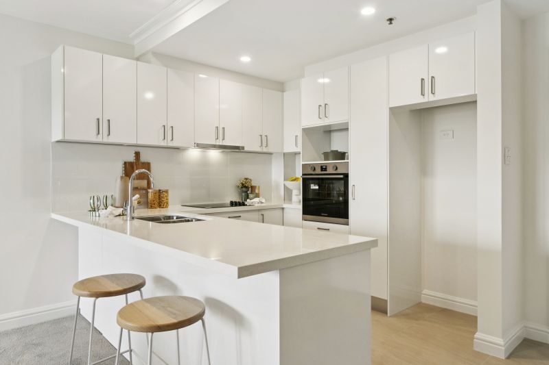 Stunning 2-bedroom apartment with balcony views