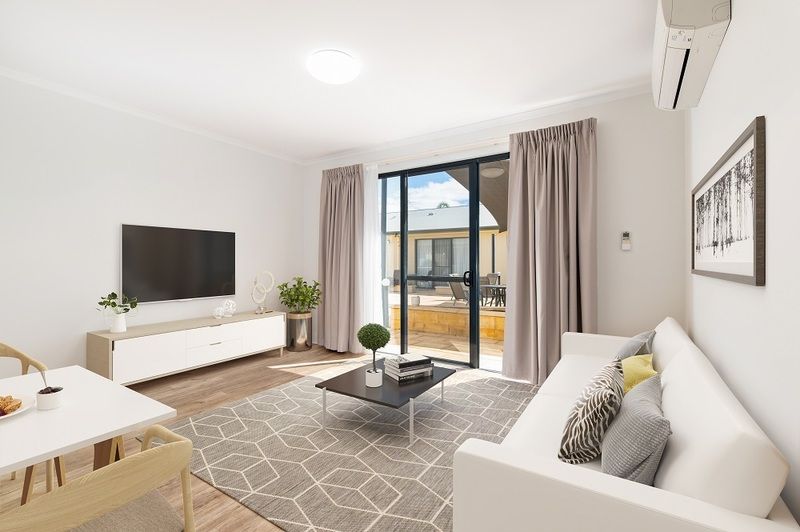 Spacious serviced apartment opening onto lovely communal courtyard
