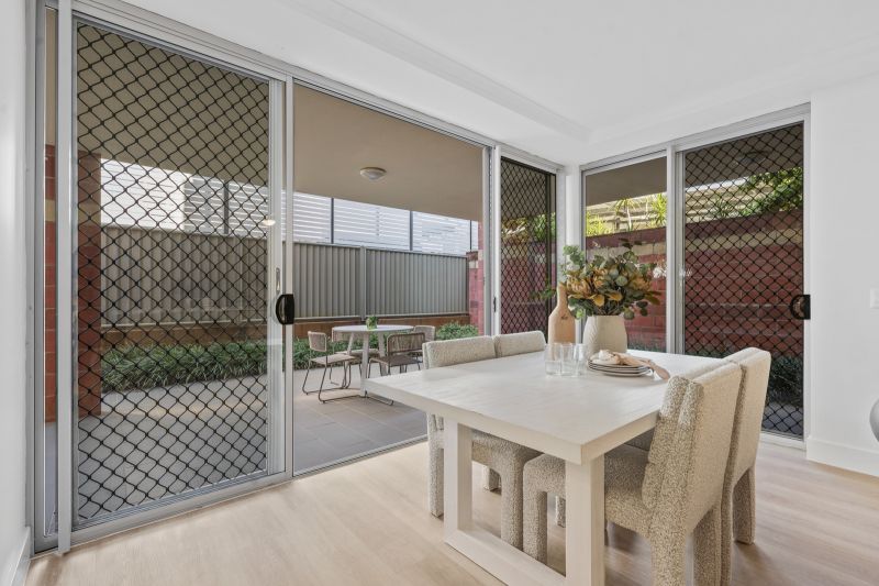 Spacious ground level 2-bedroom apartment