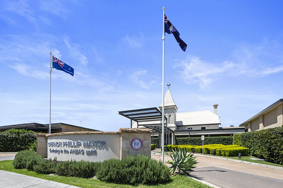 Governor Phillip Manor