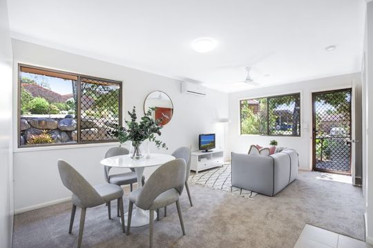 Newly refurbished studio apartment