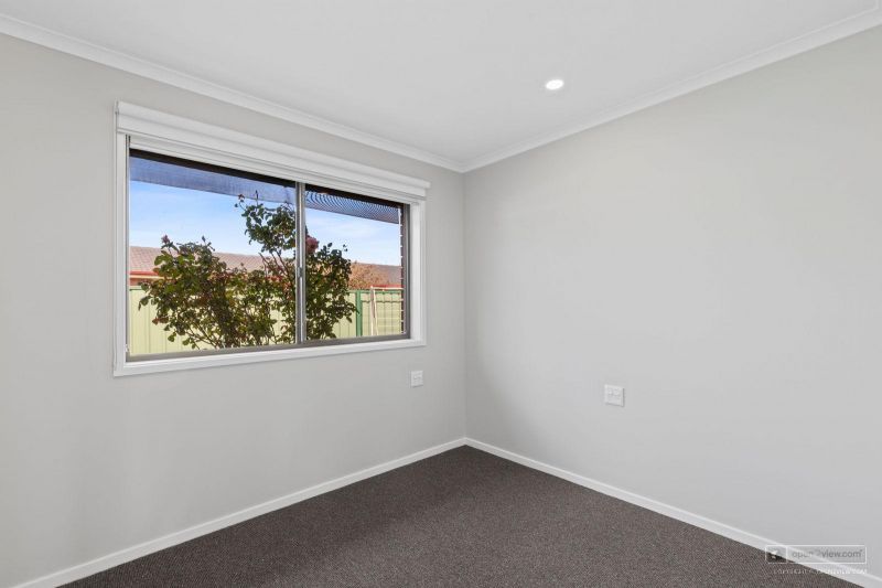 Fully Renovated Light filled 2-Bedroom Unit