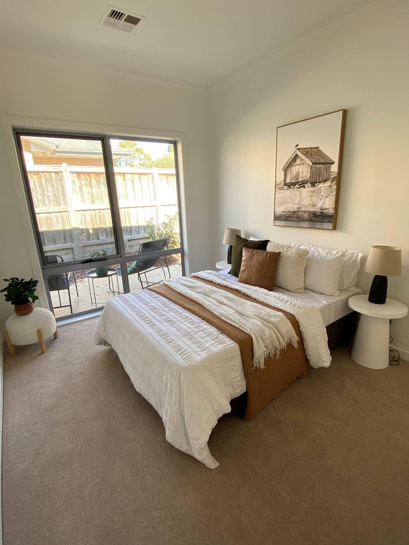 Modern 2 Bedroom Villa in a Peaceful Dingley Village Setting