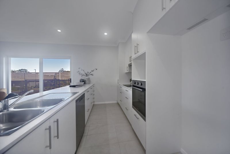 Modern villa in central location