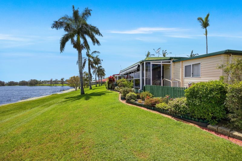 Noble Lakeside Park - Over 50's Lifestyle Resort