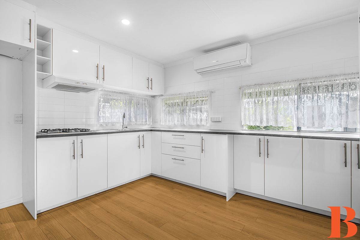 DEPOSIT TAKEN / UNDER CONTRACT - Presentation Perfecto !  Two Bedrooms - Two Outdoor Living Areas