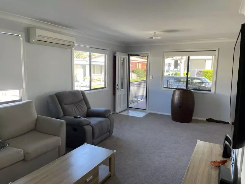 Beautifully presented 2 bedroom home.