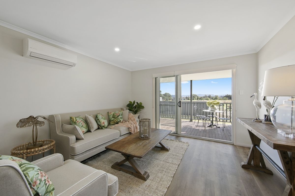 Open-Plan Living, Effortless Comfort with the Munro