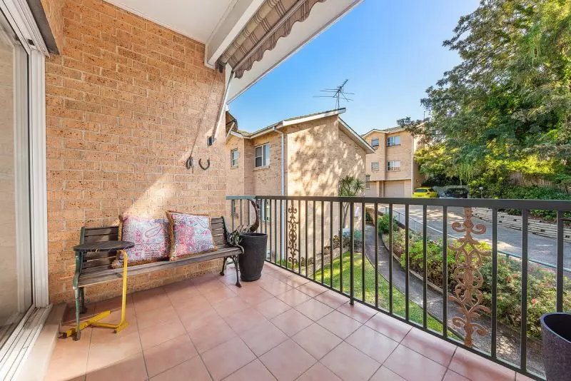 Spacious Leafy Premium Two Bedroom Apartment