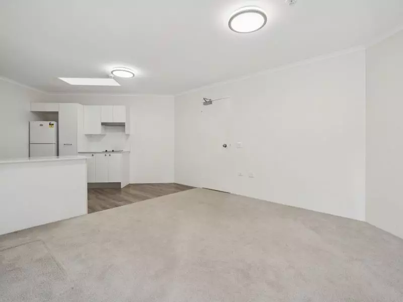 Privately set apartment with a peaceful, leafy aspect