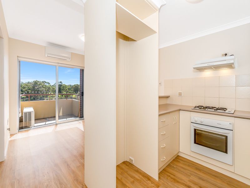 A sun-filled one-bedroom apartment - Price is hard to believe!  Last 1 bedroom apartment available at Moline Village 