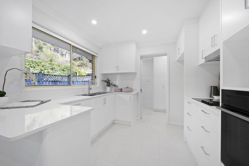 Stylish refurbished home in a tranquil settting
