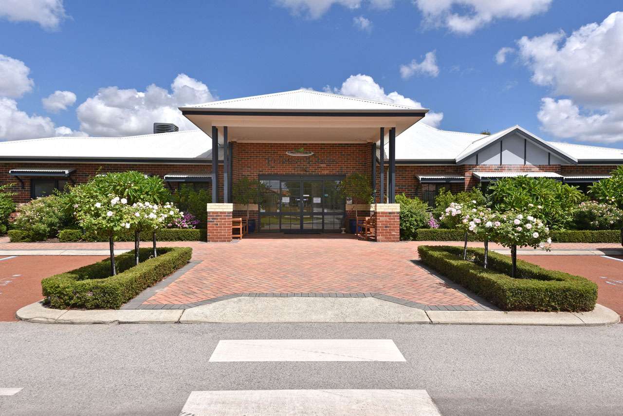 Forest Lakes Village