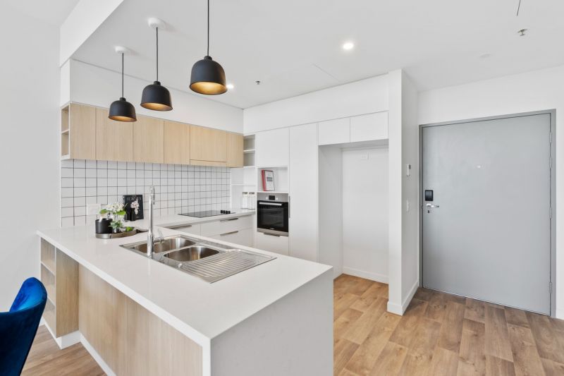 Light-filled one-bedroom apartment