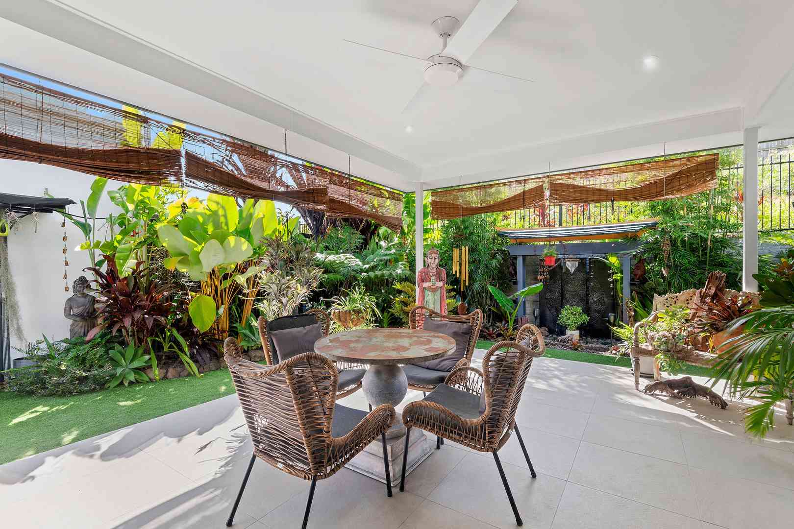 Boathouse with the lot! Villa 224 Halcyon Lakeside