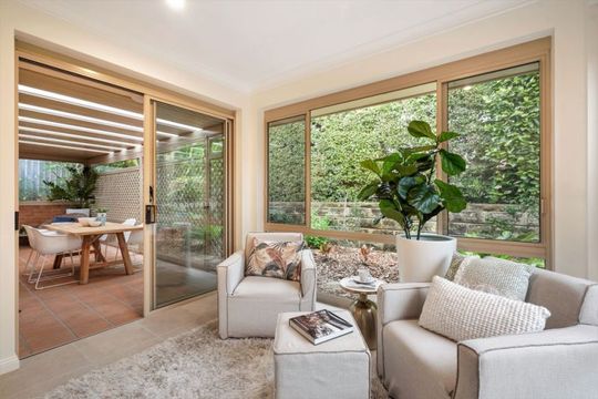 Comfortable 2 bedroom villa with brand new appliances.