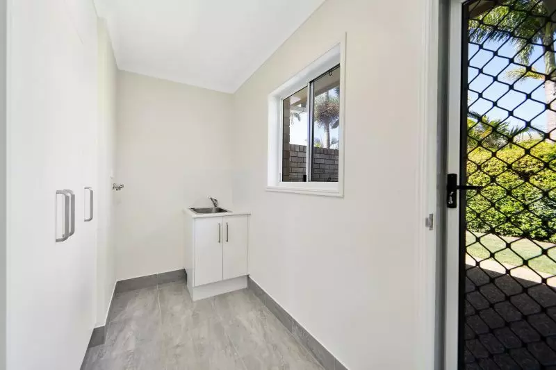 Garden Oasis, 3 Bedroom Villa, ready to go!