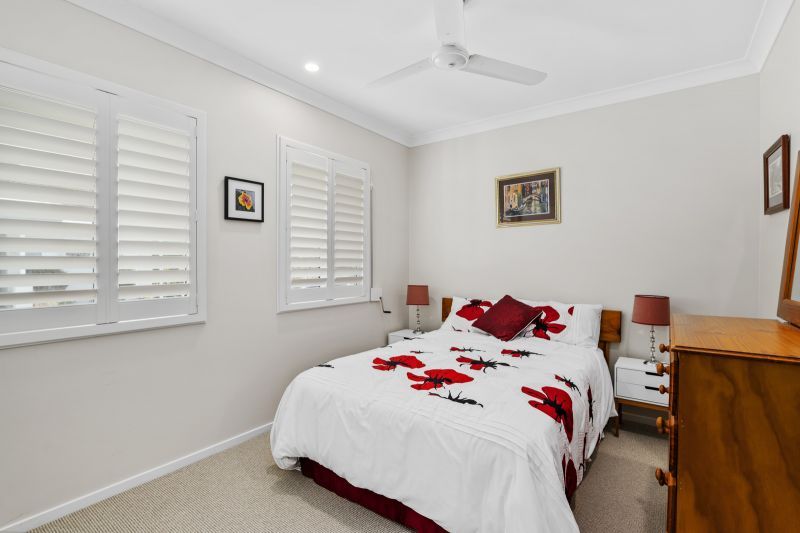 Inviting Corner Haven – Spacious Alfresco