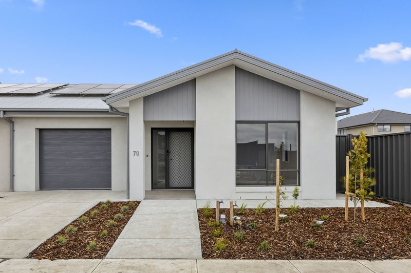 New, Spacious “Apos” Floorplan Villa at Sherwin Rise