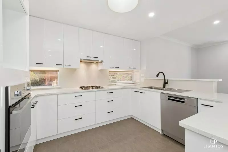 NOW UNDER OFFER. Bushland and the Beach - you have the best of both!