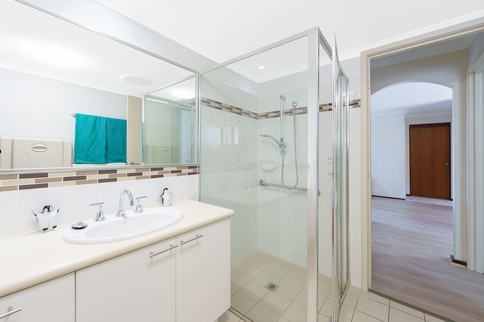 Beautiful 3 bedroom villa located in the dress circle of the village