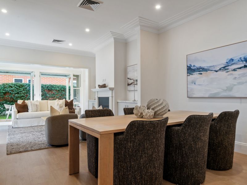 Spacious Contemporary Villa
