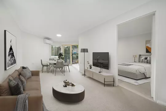 Luxury Serviced Apartment in Vibrant Lutanda Manor