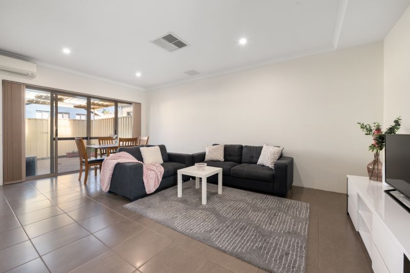 Spacious, Easy Maintenance Family Home!