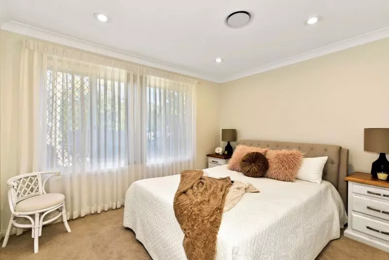 Fully Refurbished Stunning Villa Overlooking The Parklands.